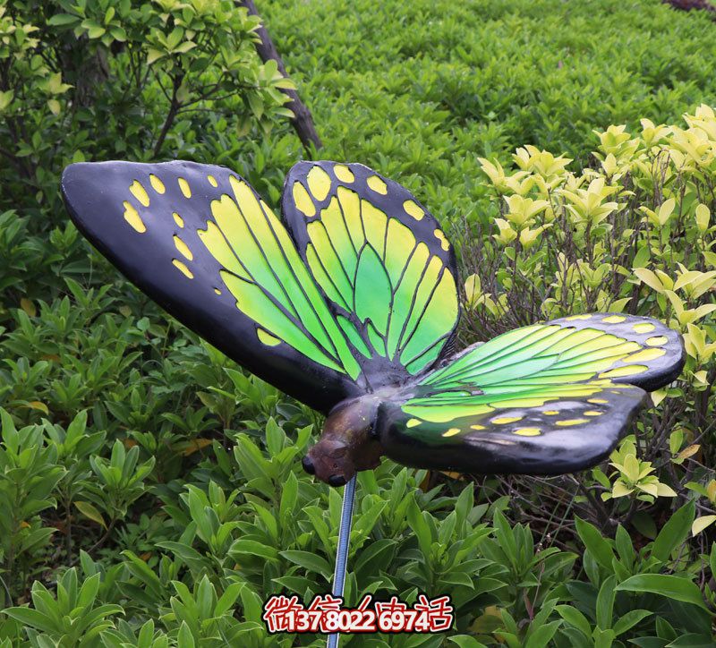 玻璃鋼蝴蝶雕塑，點亮操場創意之美