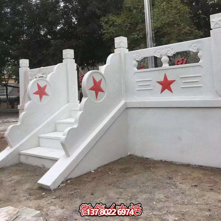 石欄桿護欄系統，為大理學校、政府及單位提供安全升旗臺