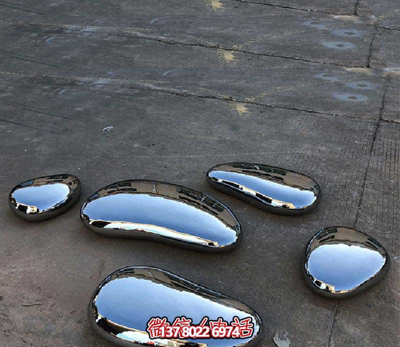 戶外不銹鋼形態各異的鵝卵石雕塑 戶外不銹鋼形態各異的鵝卵石雕塑