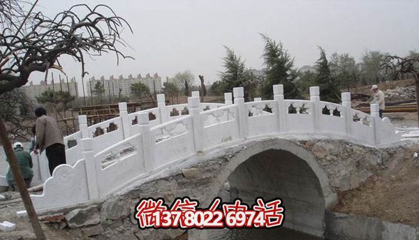 園林景觀湖水石拱橋漢白玉欄桿 園林景觀湖水石拱橋漢白玉欄桿